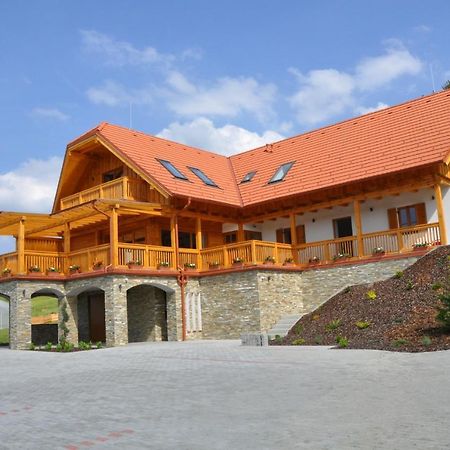 Szloven Mintagazdasag Felsoszolnok Exterior photo