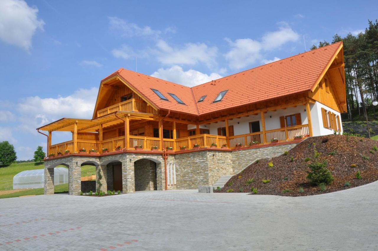 Szloven Mintagazdasag Felsoszolnok Exterior photo